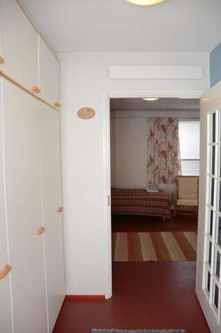 Курортные отели Lomakoti Onnela Хаукипудас Трехместный номер с собственной ванной комнатой-2